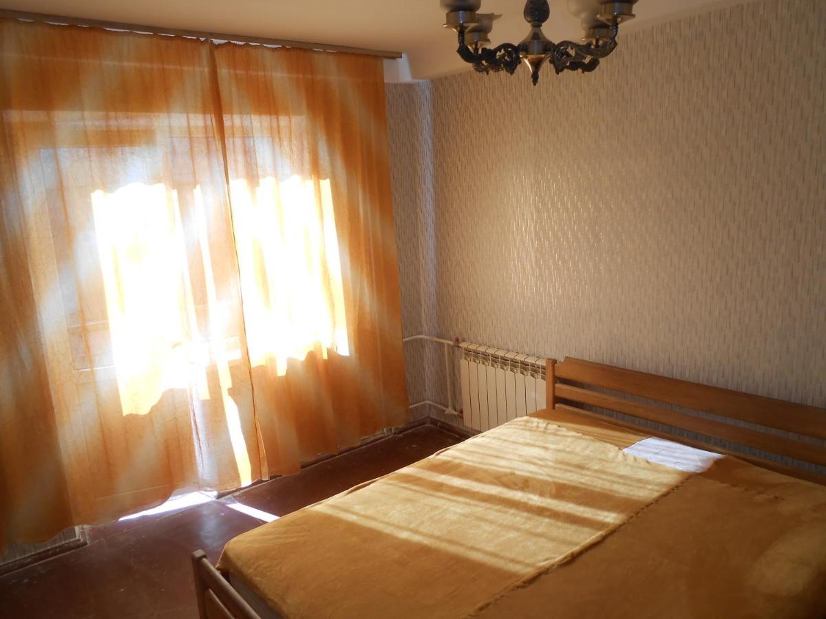 Ferienwohnung Проспект Героев Сталинграда 19 А Kiew Exterior foto